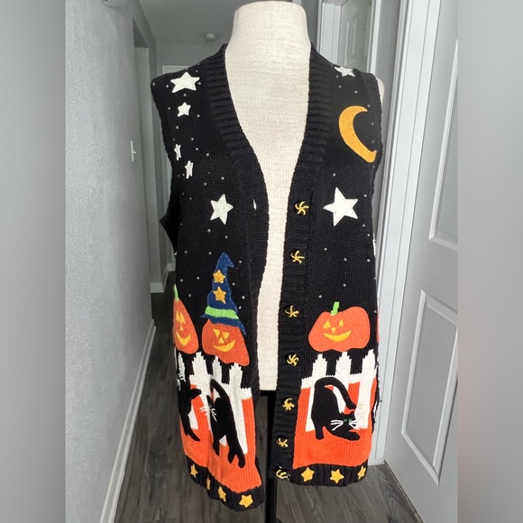 tiara international Sweaters - Vintage Halloween pumpkin black cat sweater vest tiara International